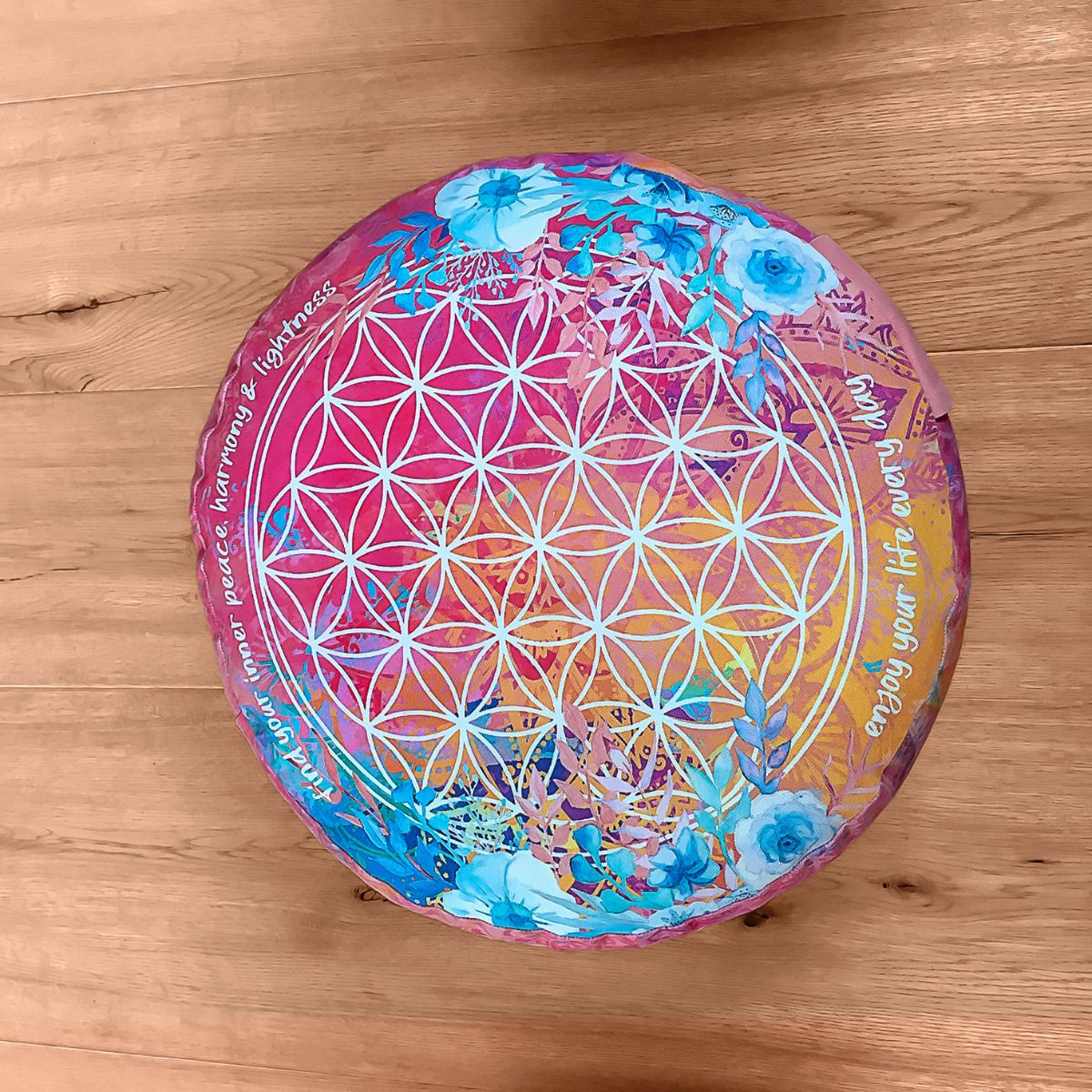 38x17 cm - rundes Meditationskissen gefüllt mit Bio Dinkel - pink/bunt