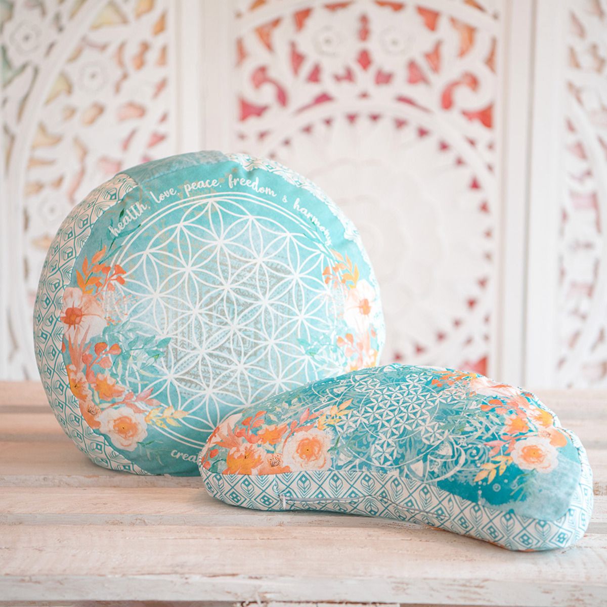 38x15 cm - Halbmond Meditationskissen gefüllt mit Bio Dinkel - jade/orange