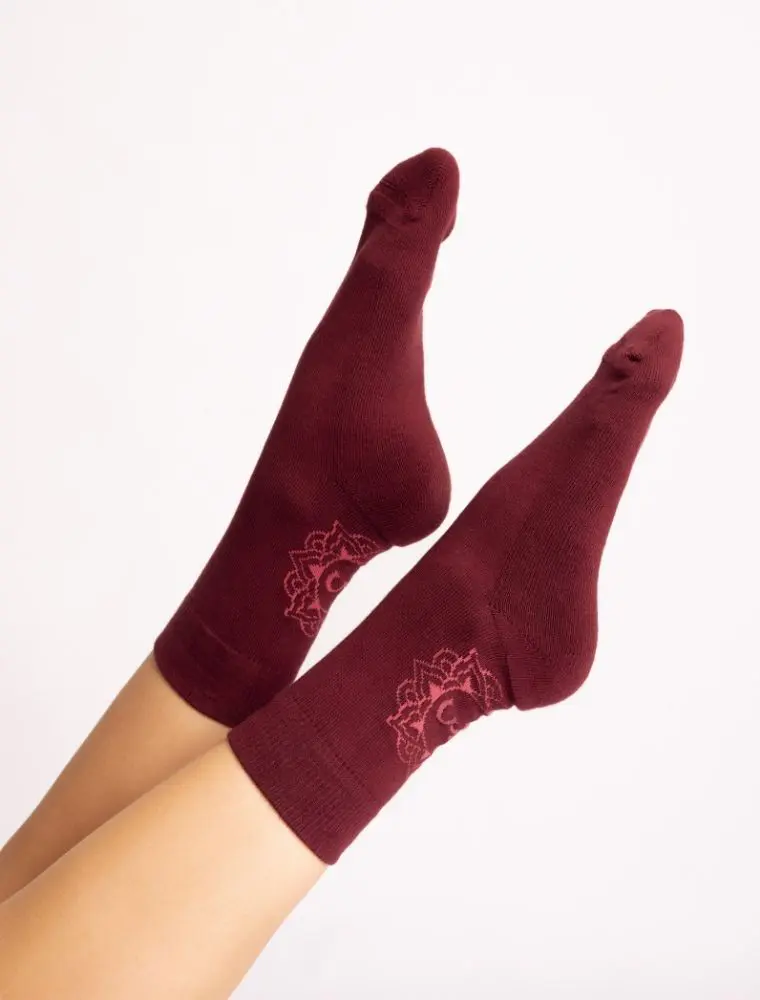 39-42- Socken Padu - tiefrot