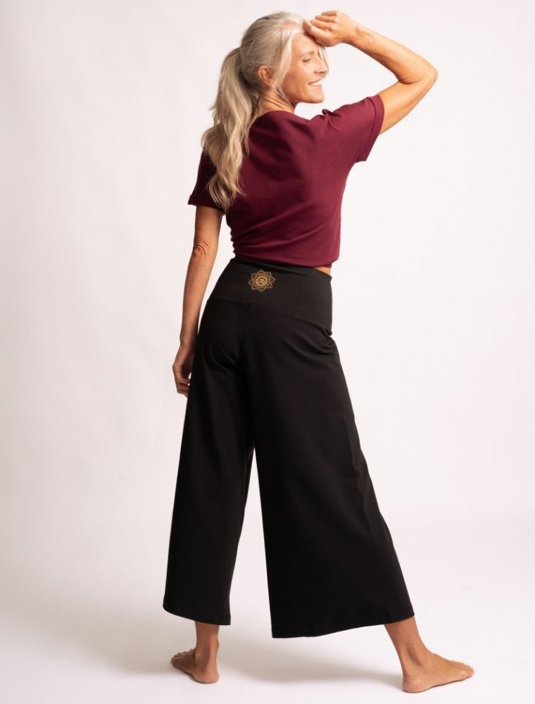 M - Shirt Eka Padma - tiefrot